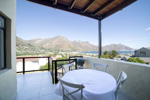 Alfresco dining & weber barbecue