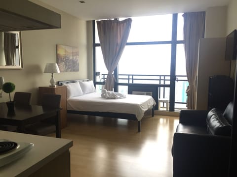 Queen size bed