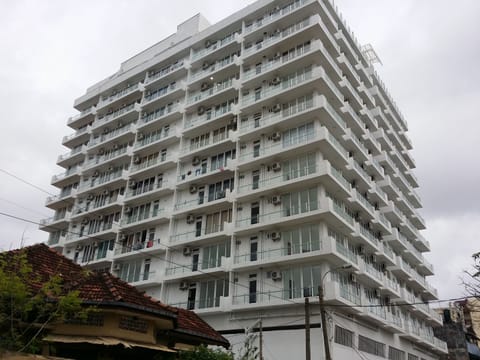 Overall View (Outer View)