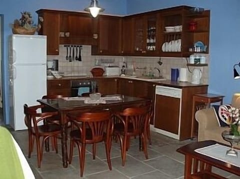 Despina dining room- kitchen