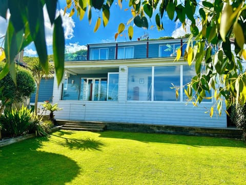 far reaching costal views from the first floor balcony 