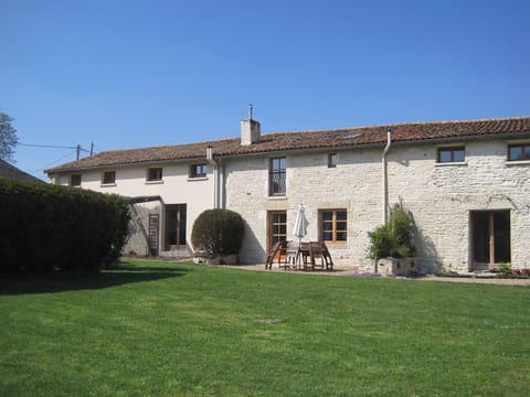 Le Noisetier self catering holiday cottage at Les Hiboux gites
