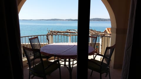 sea is your backyard