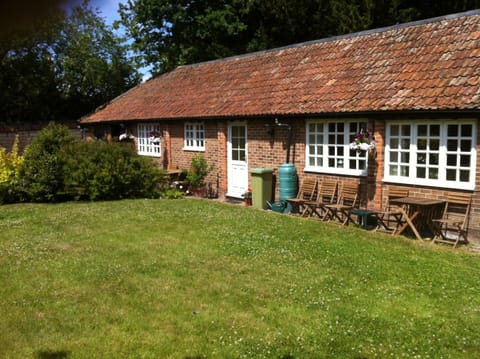 Little Court Cottages from outside