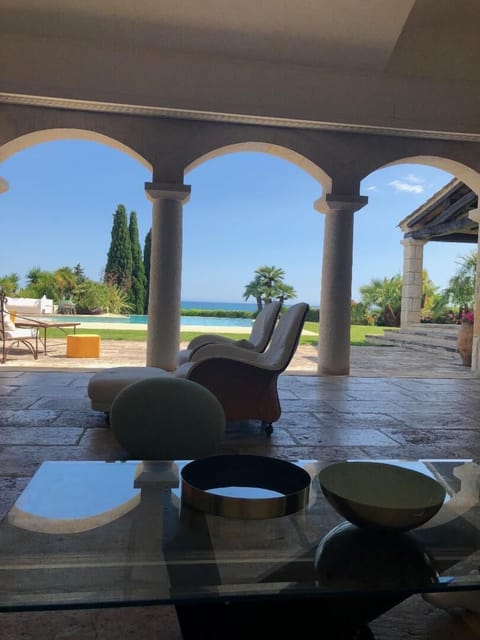 Enjoy the Cote d’Azur! 😎😎😎😎😎