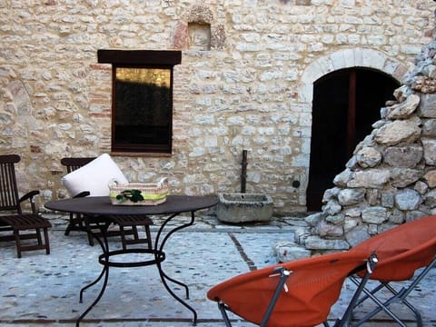 Entry terrace for dining or sunning