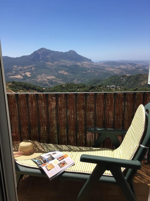 Views of Sierra Crestellina from  balcony