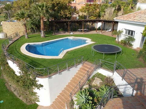 Upper garden/swimming pool/pergola/barbecue area 