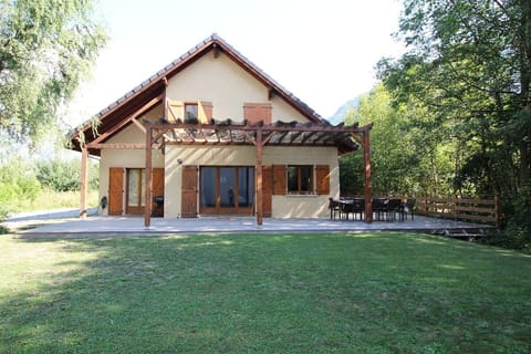 Wonderful modern chalet style house with excellent outdoor space to enjoy al fresco dining or post cycle aperitif