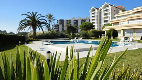 Pool & Gardens