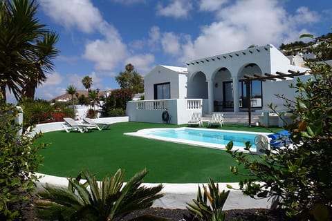 Tranquillity,  bliss & relaxation! Perfect for romantic & family get aways 😎