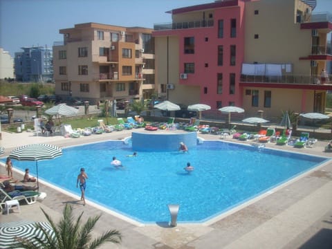 The enormous swimming pool complete with separate children's pool