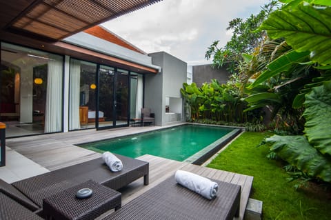 Romantic villa in the heart of Legian