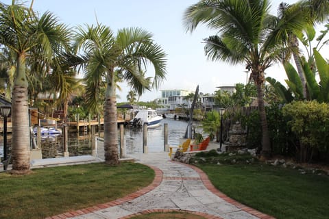 Private dock to Sunbathe, fish or launch your boat or favorite water toys