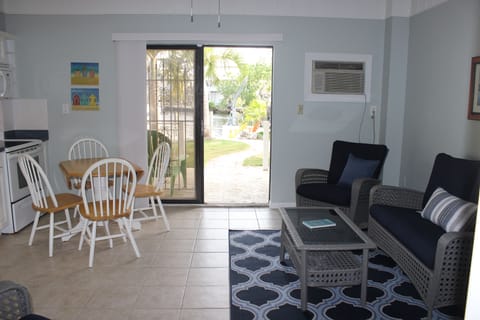 Separate air-conditioned 1/1 guest cottage with private waterfront porch