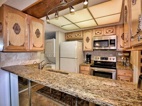 Convenient pass-through into the kitchen.