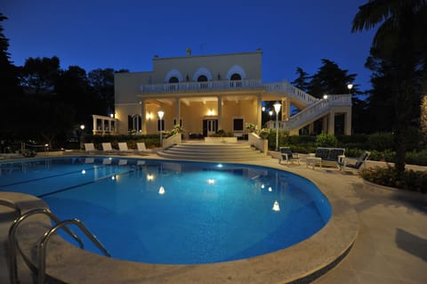 Enjoy and evening swim in the pool