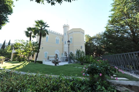 Welcome to Villa Valeria situated on the edge of town in Martina Franca