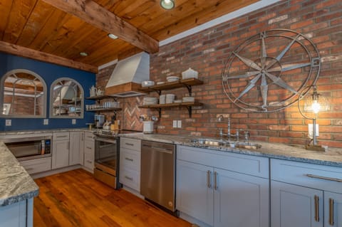 Fully Equipped Kitchen w/ Stainless Appliances