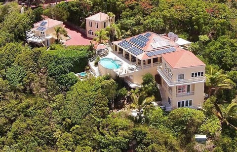 Expansive Property Provides Guest Privacy