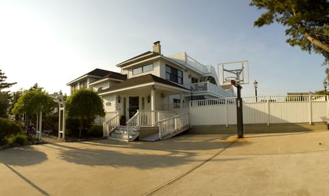 Driveway- parking for 6 cars. Ramp for wheelchair acces