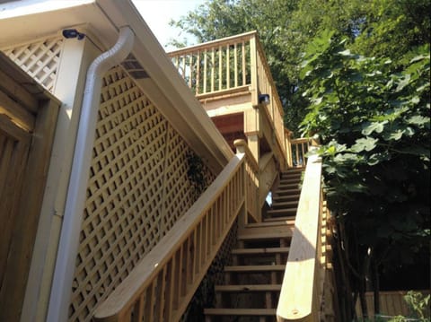 Private entrance into suite