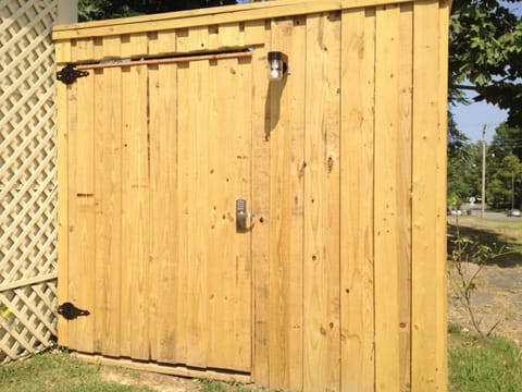 Apt entrance from street through secure gate