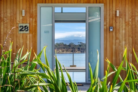 Sunset Bay Escape- A spectacular place to unwind with a loved one or friends House in South Bruny