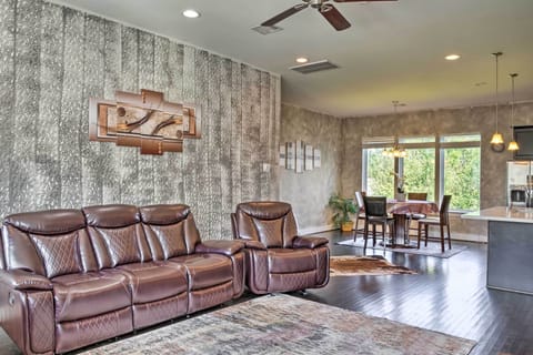 Houston Vacation Rental | 3BR | 3.5BA | 2,100 Sq Ft | Stairs Required