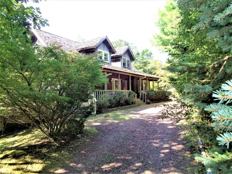  "Sea Lodge"- a perfect getaway by the bay