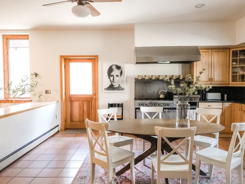 Kitchen and dining table