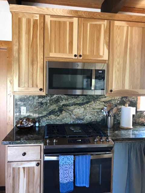 Propane Stove & Microwave