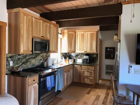 Newly Renovated Kitchen