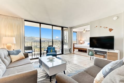 Welcome to our vacation rental at the Waikiki Banyan.