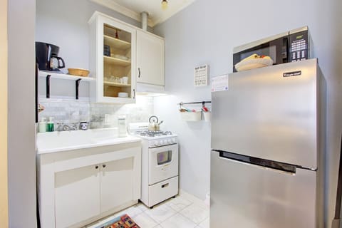 The kitchen has all the essentials to cook a meal at home (salt, pepper, olive oil) Good size fridge for storing some cold refreshments