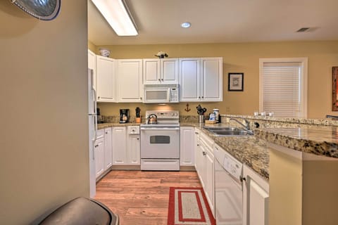 Fully Equipped Kitchen | Drip Coffee Maker | Blender