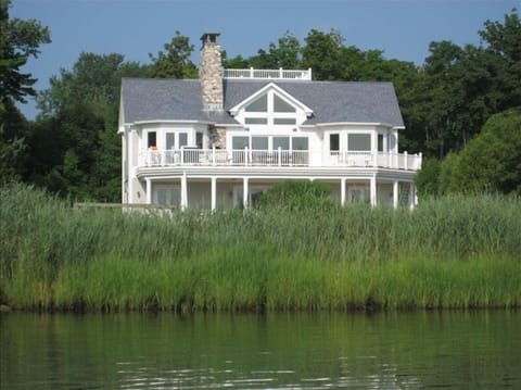Shinnecock Bay Custom Home Rental in Hampton Bays