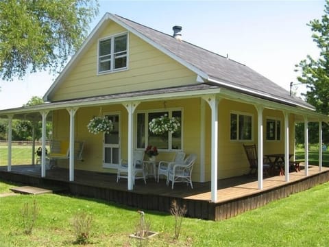 Our Scratch Pad cottage is on Centennial Ave. in Thousand...