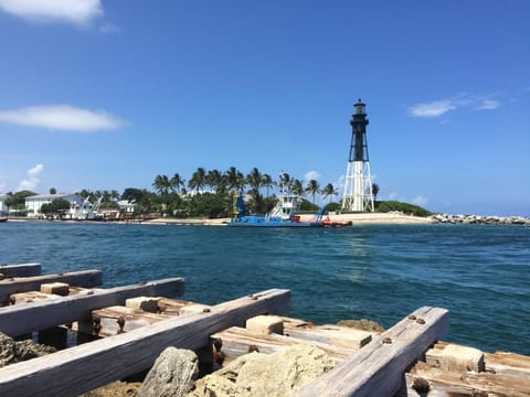  Hillsboro lighthouse park near the apartment