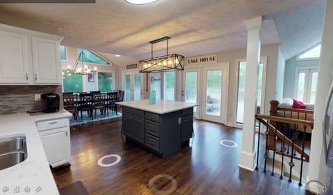 Open floor plan!