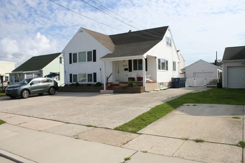 Front with tons of parking