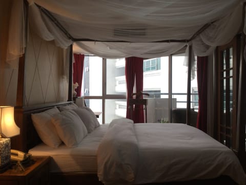 1 BR Oriental Decor@BTS Phrom Phong
