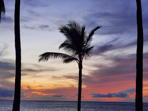 another sunset at Papakea 