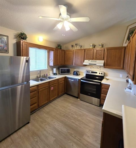 Kitchen - Kitchen