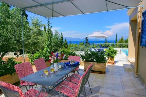 Al Fresco Dining