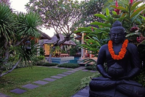 3BR Villa Seminyak, Near Beach & City