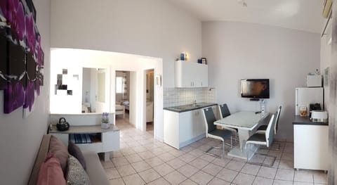 Living area-dinning-kitchen