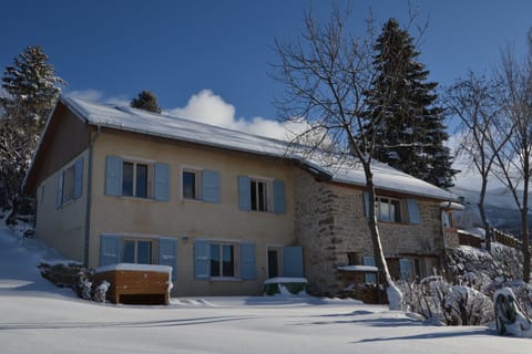 The gîte and its garden