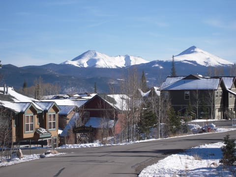 Entrance to Saddle Ridge