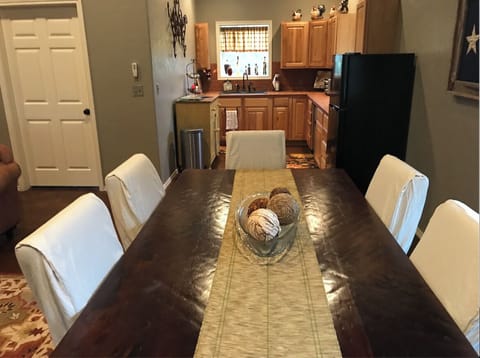 Dining table seats 6
